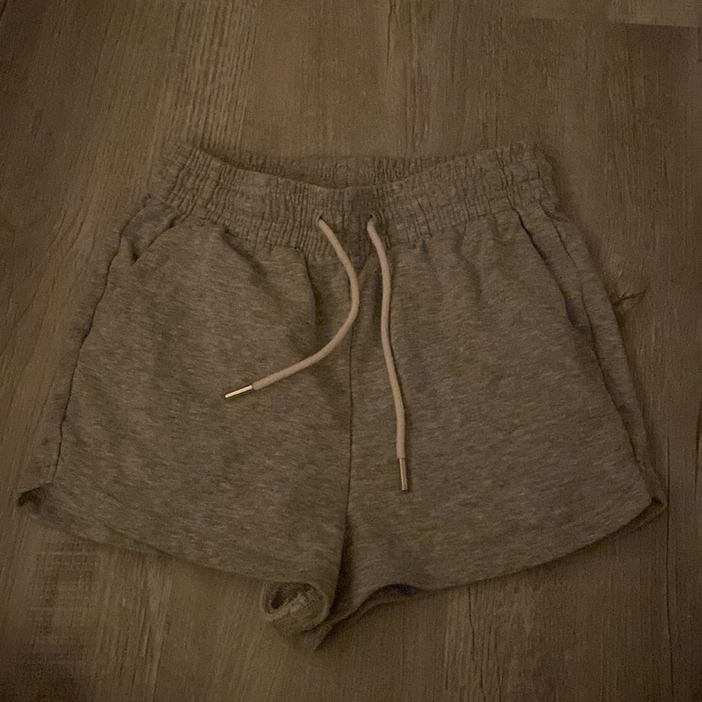 H&M SWEATSHORTS